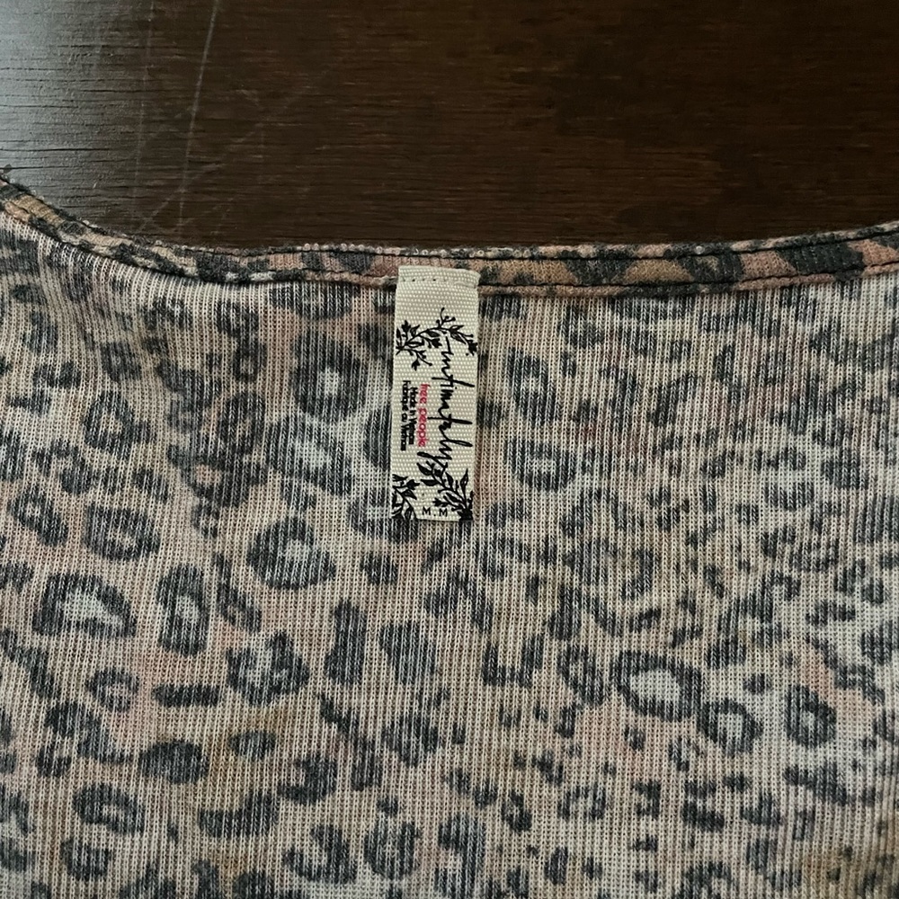 Free people cheetah print long sleeve tee - Picture 3 of 3